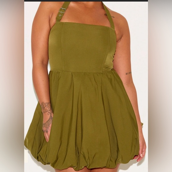 PrettyLittleThing Khaki Buckle Halterneck Puffball Mini 16W NWT FW26 holiday - Picture 2 of 7